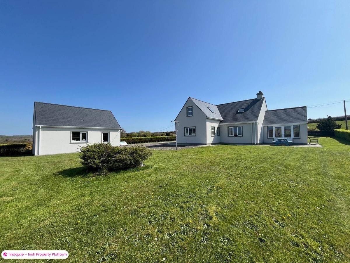 Detached house for Sale in Schull, Cork
