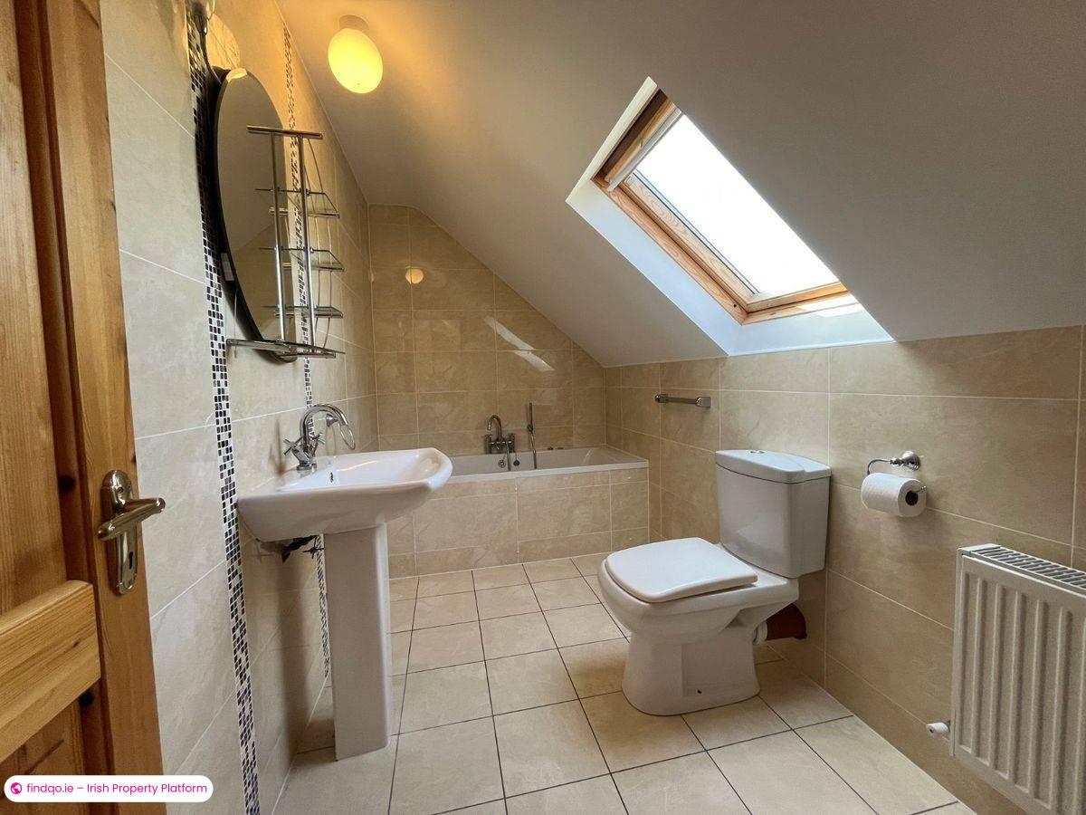 Detached house for Sale in Schull, Cork