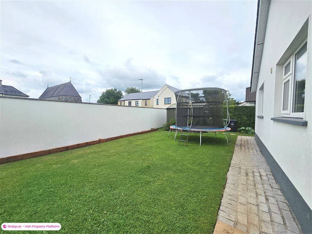 Detached house for Sale in Kilcullen, Kildare