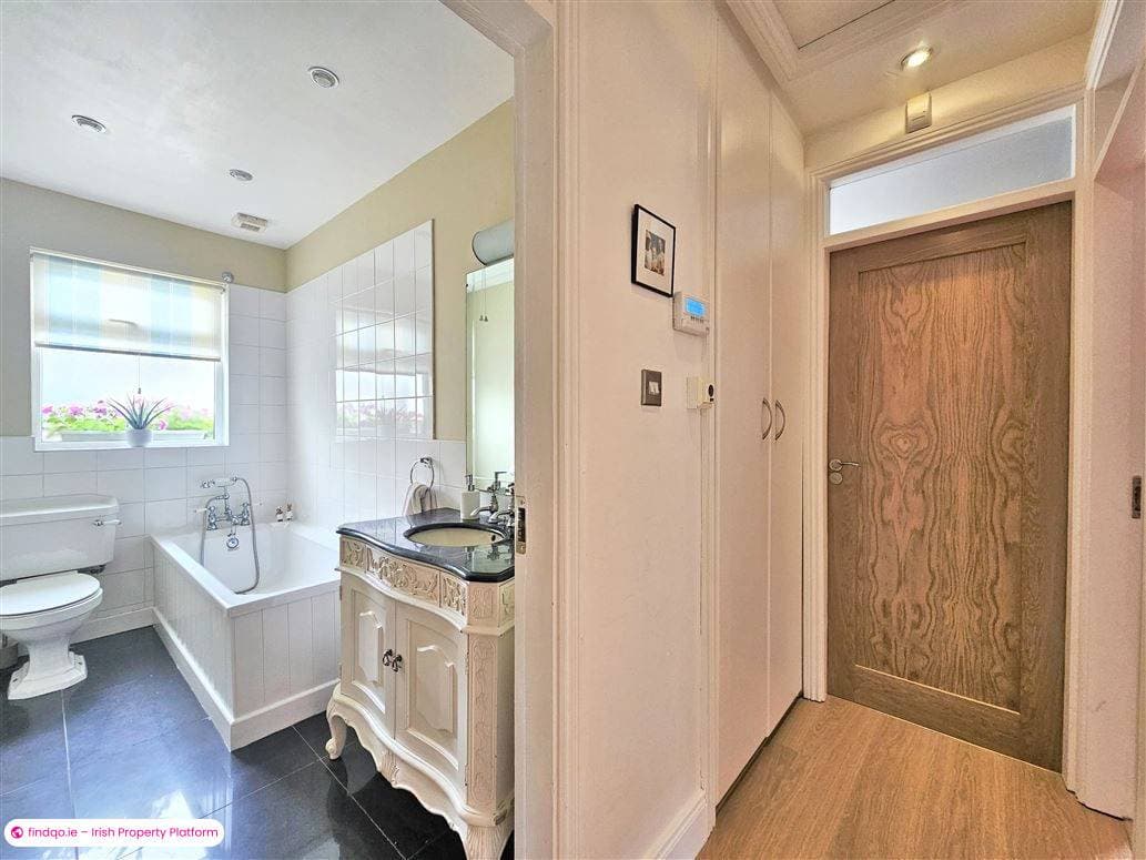 Detached house for Sale in Kilcullen, Kildare