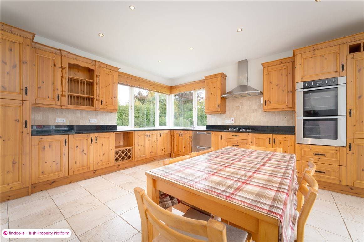 Detached house for Sale in Kilcullen, Kildare