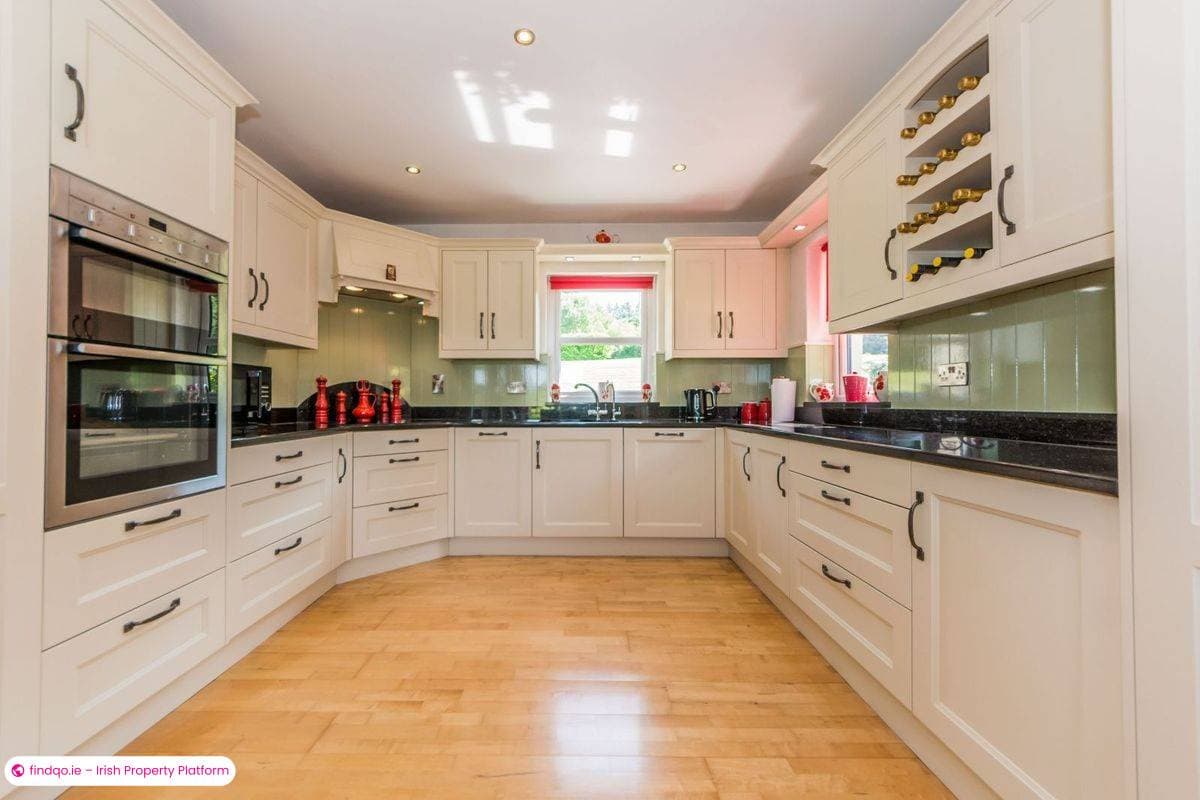 Detached house for Sale in Ballydehob, Cork