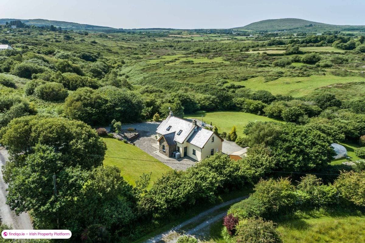 Detached house for Sale in Ballydehob, Cork
