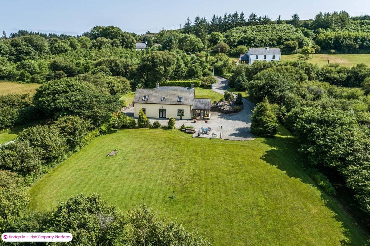Detached house for Sale in Ballydehob, Cork