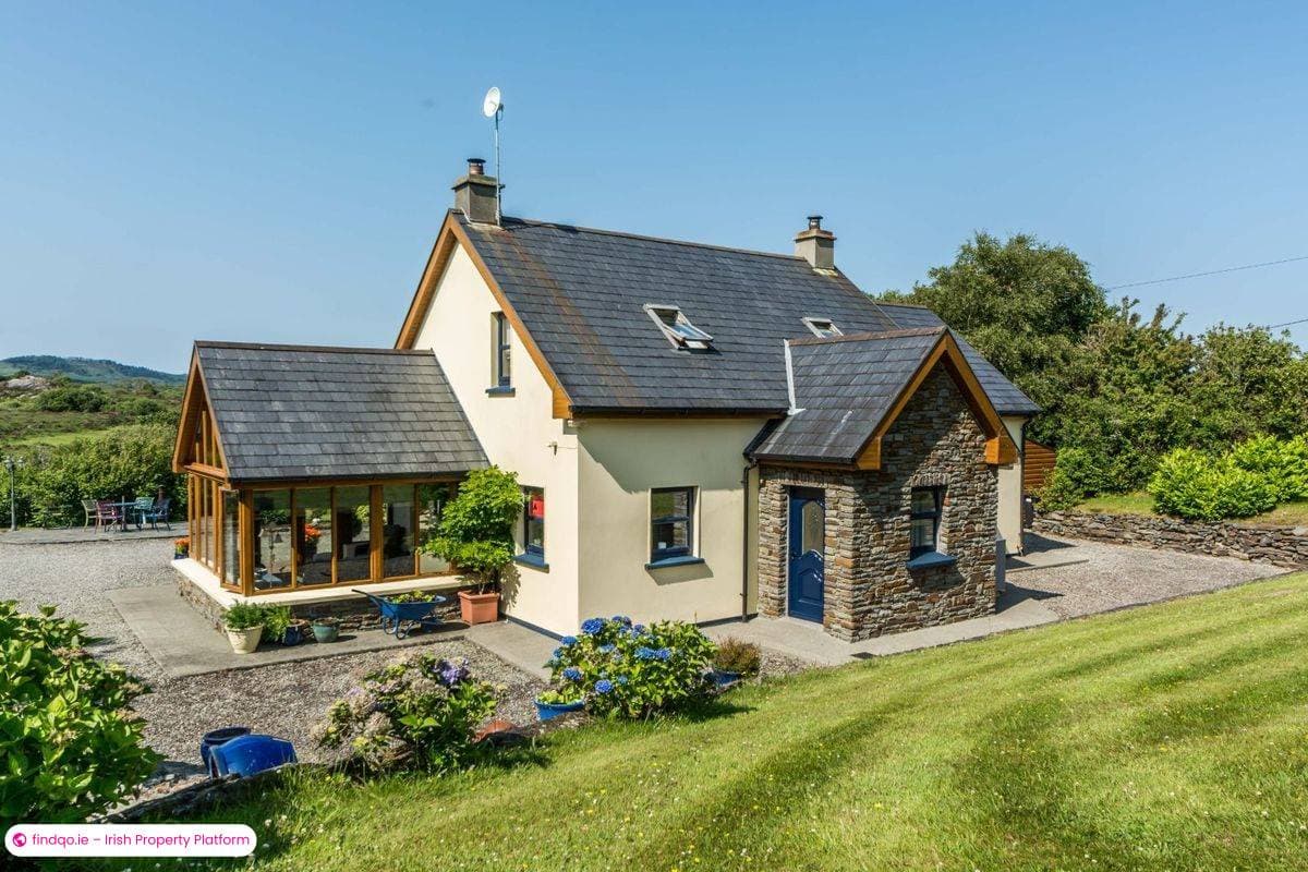 Detached house for Sale in Ballydehob, Cork