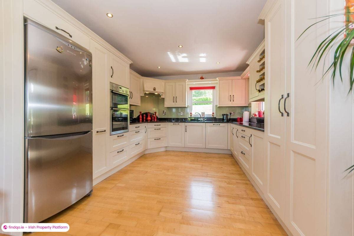 Detached house for Sale in Ballydehob, Cork