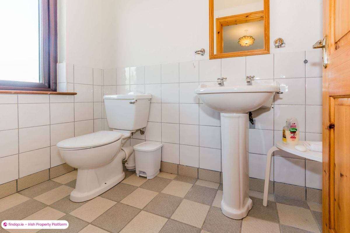 Detached house for Sale in Schull, Cork