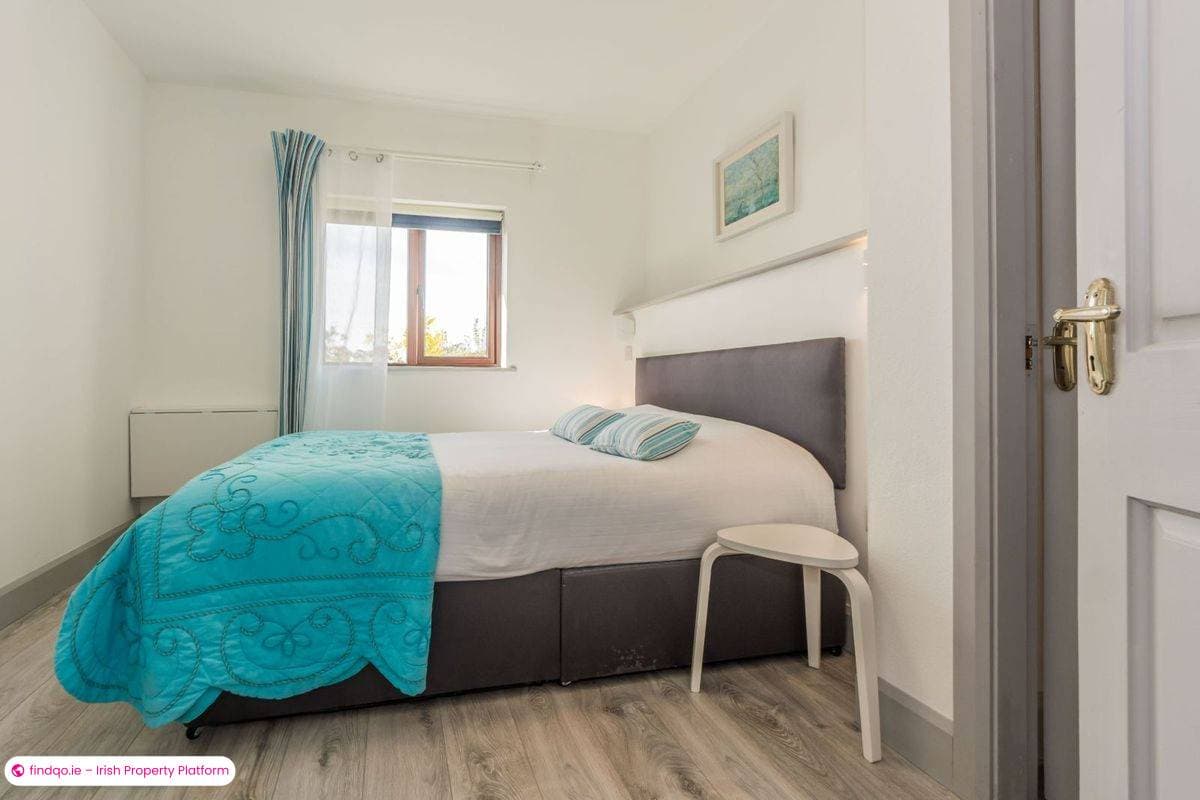 Detached house for Sale in Schull, Cork