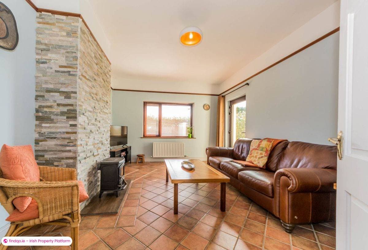 Detached house for Sale in Schull, Cork