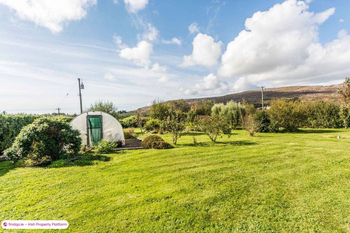 Detached house for Sale in Schull, Cork