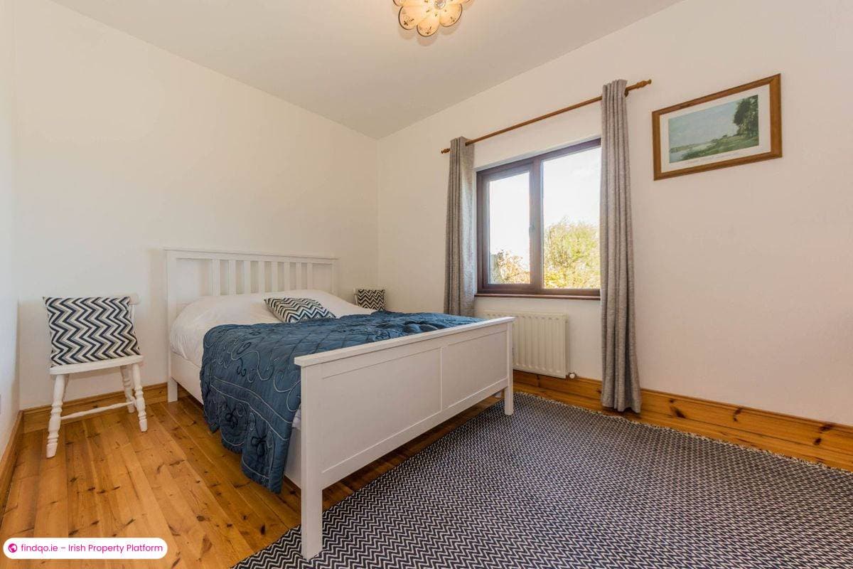 Detached house for Sale in Schull, Cork