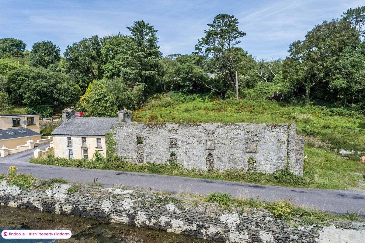 Detached house for Sale in Durrus, Cork