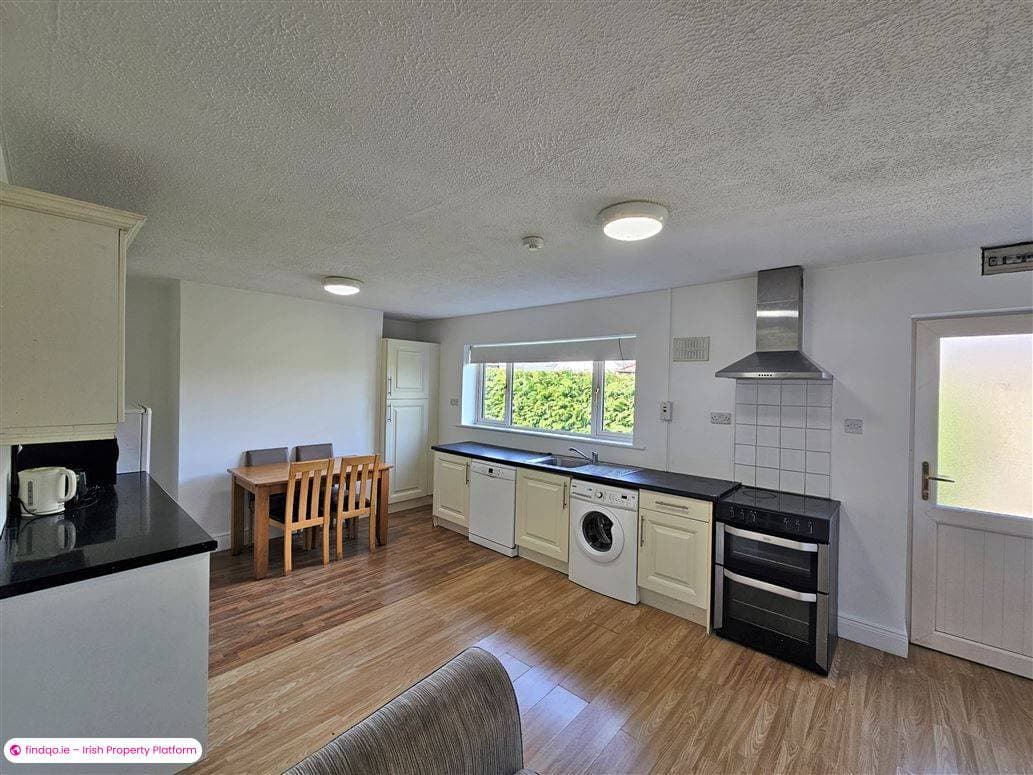 Detached house for Sale in Kilcullen, Kildare