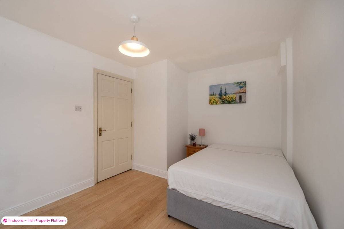 Detached house for Sale in The Lough, Cork