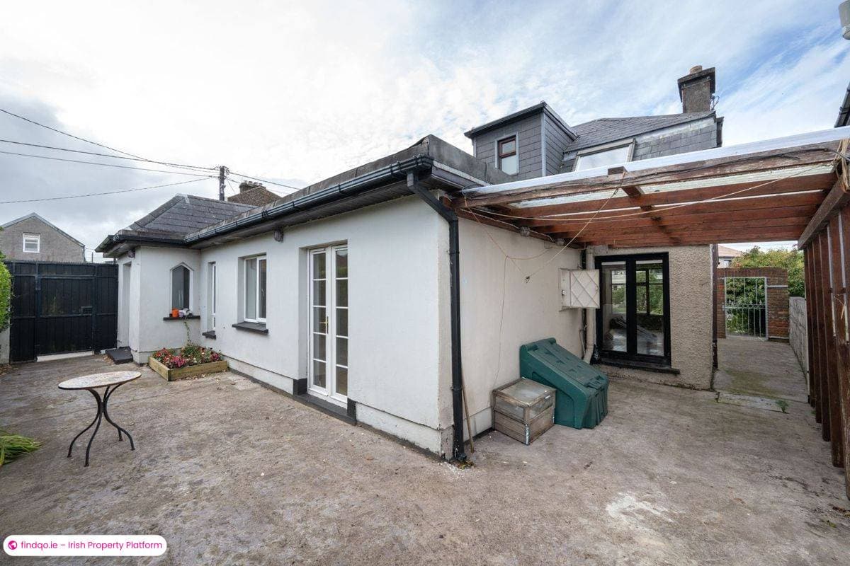 Detached house for Sale in The Lough, Cork