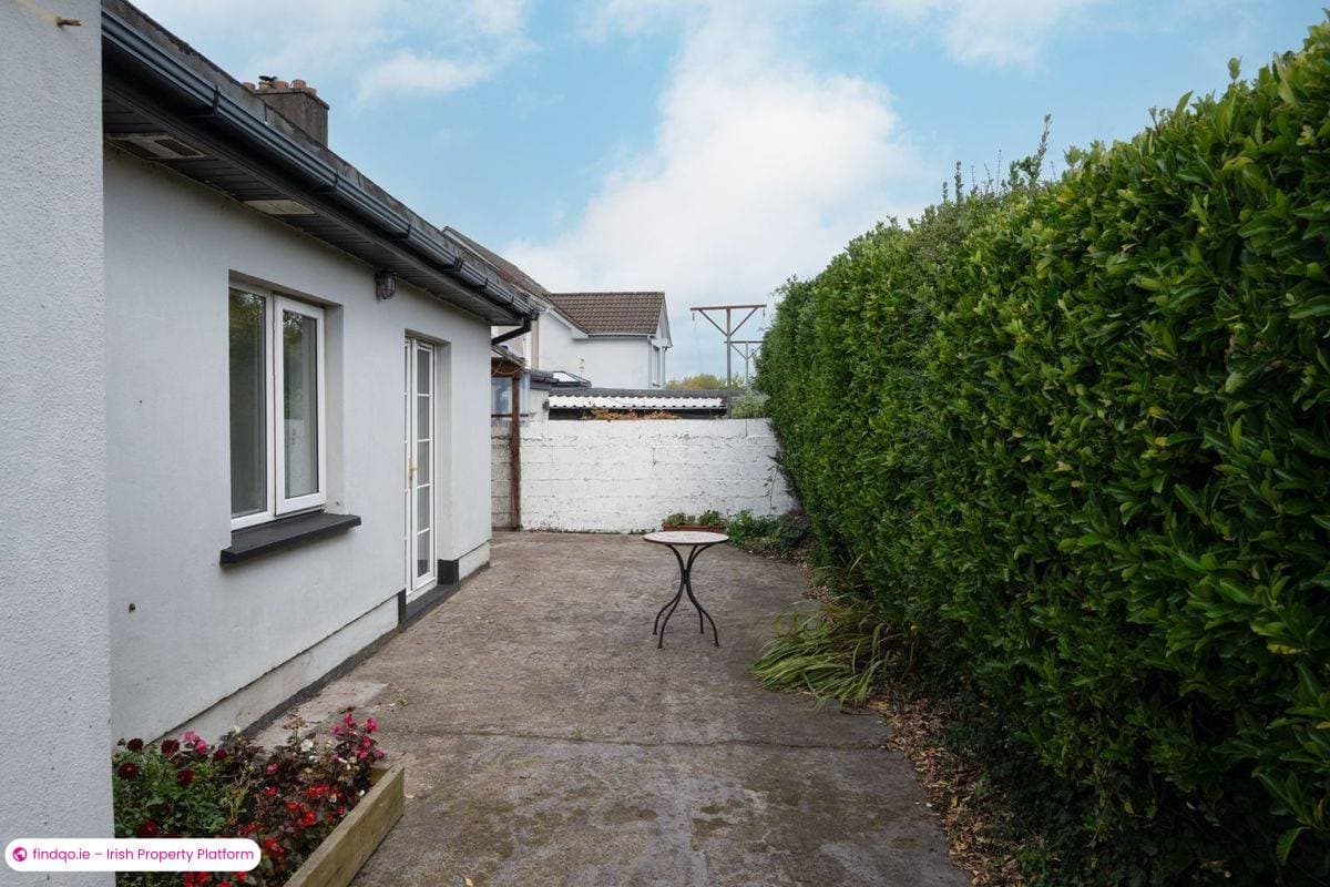 Detached house for Sale in The Lough, Cork