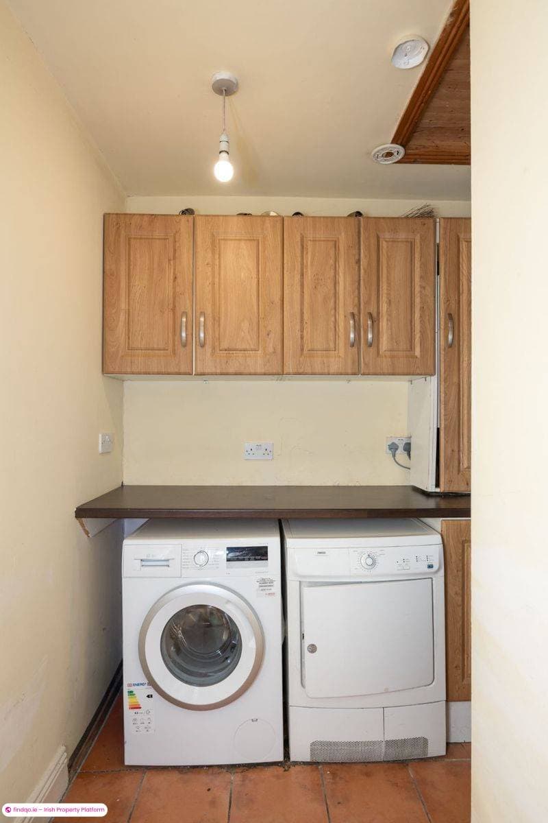 Detached house for Sale in The Lough, Cork