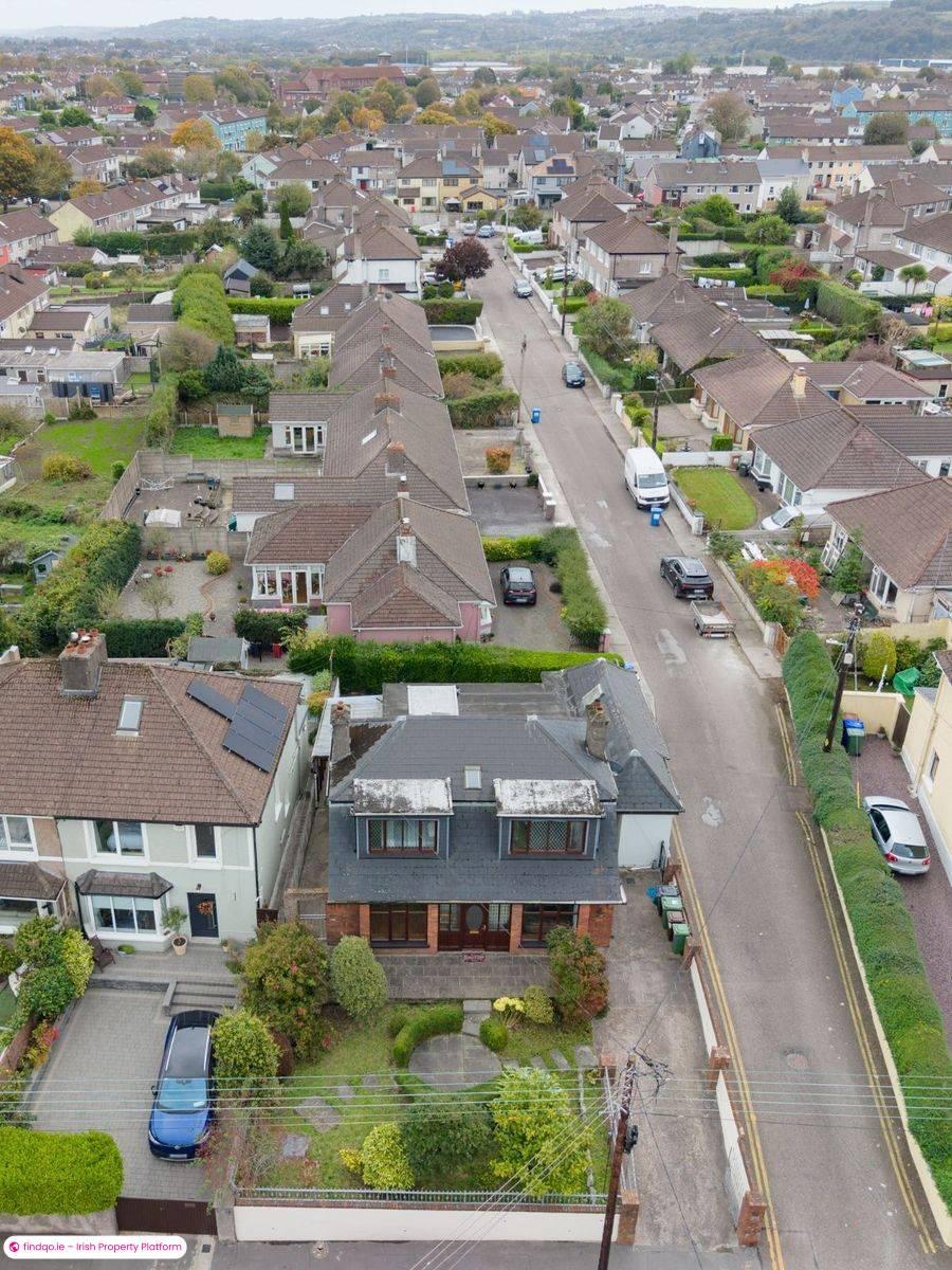 Detached house for Sale in The Lough, Cork