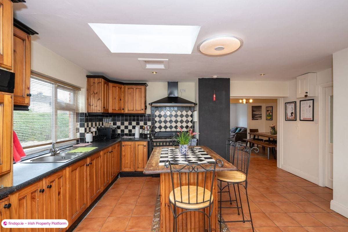 Detached house for Sale in The Lough, Cork