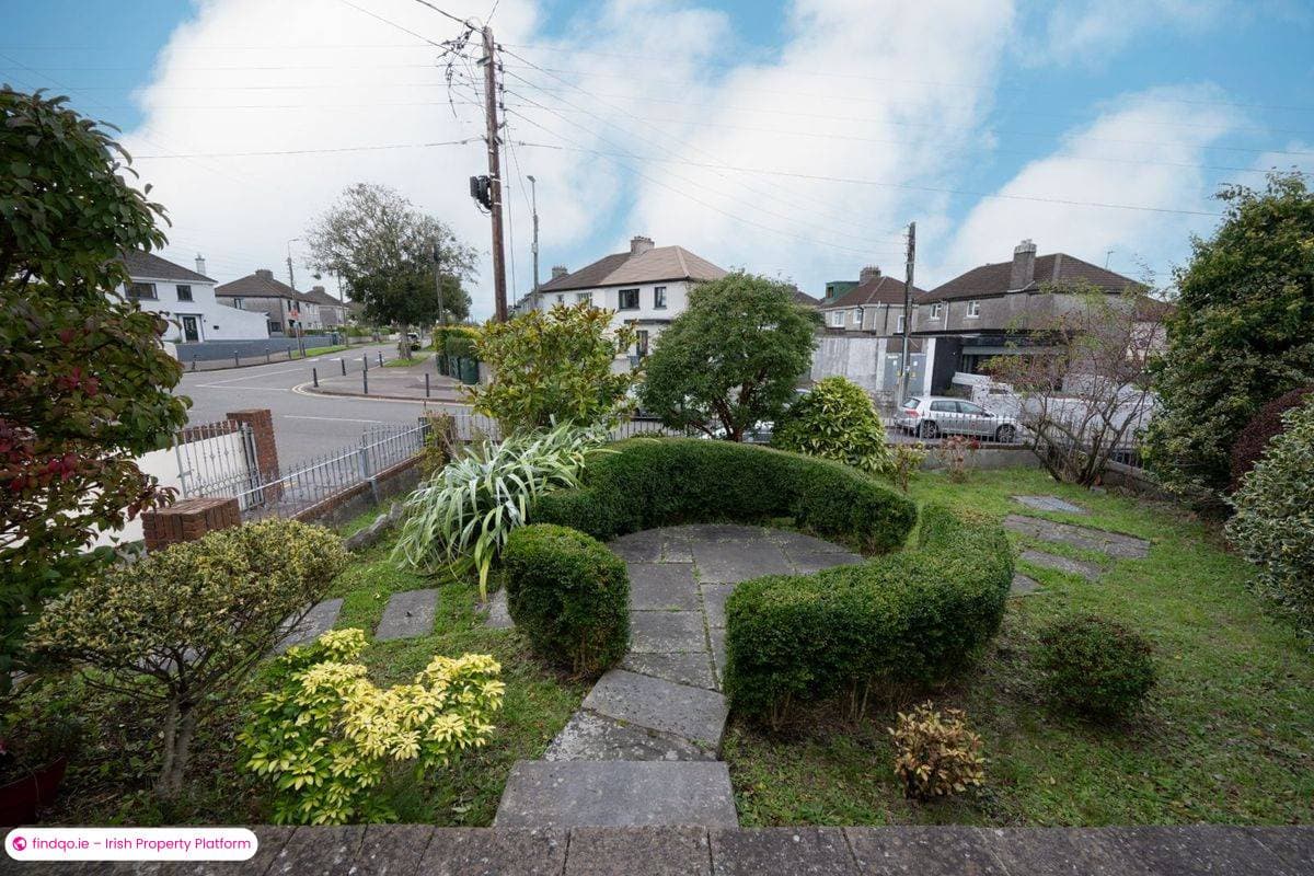 Detached house for Sale in The Lough, Cork