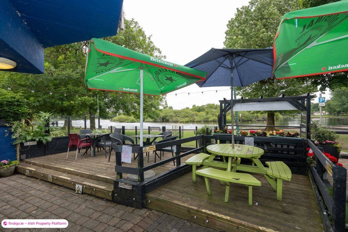 Restaurant / Bar / Hotel for Sale in The Lough, Cork
