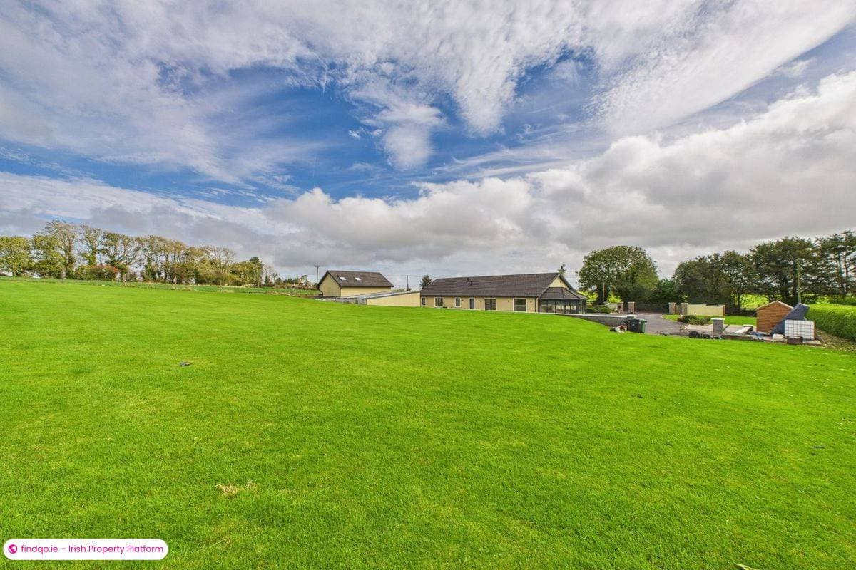 Detached house for Sale in Portlaw, Waterford, X91 A3N8