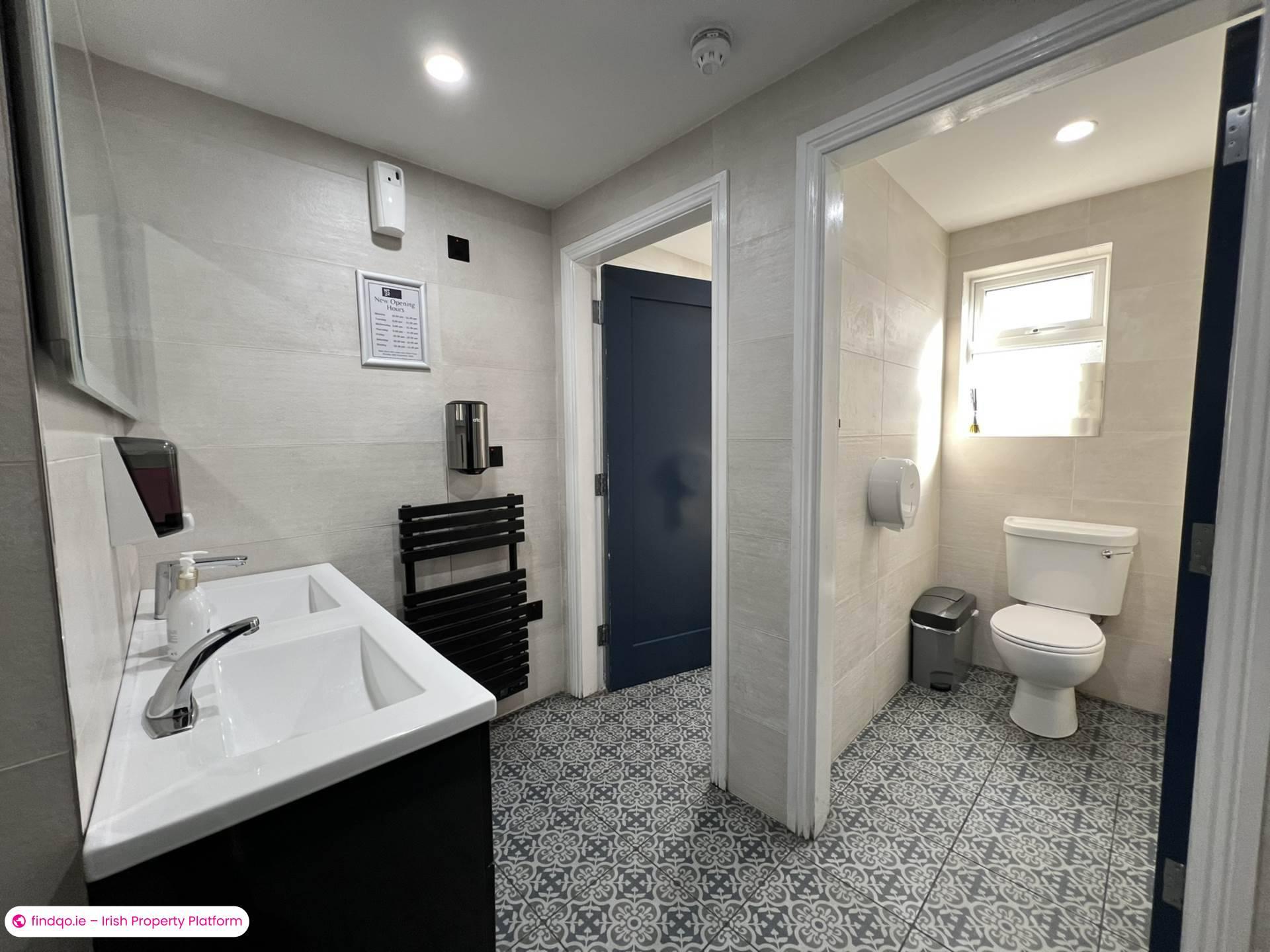 Restaurant / Bar / Hotel for Sale in Cahir, Tipperary