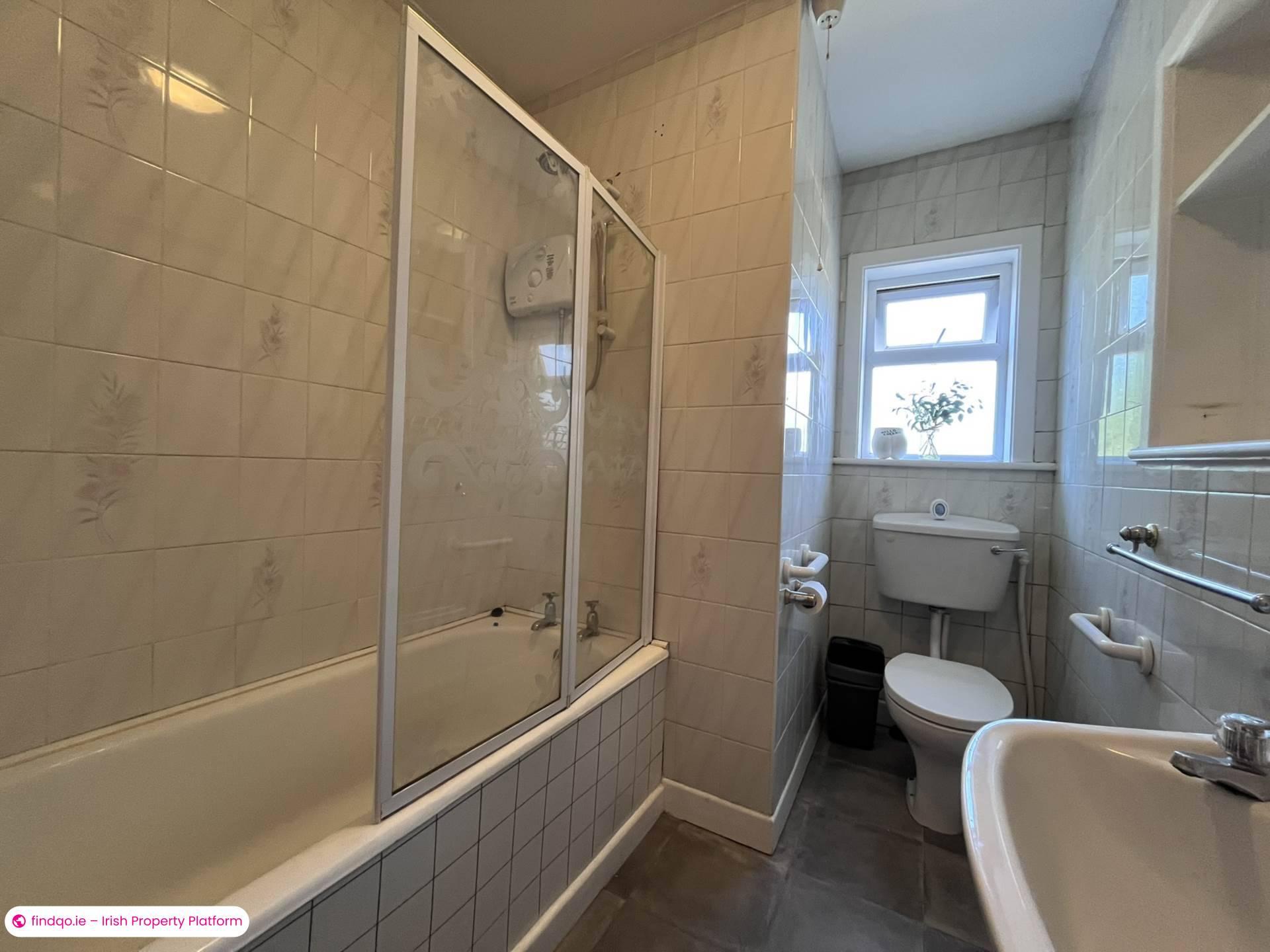 Semi-detached house for Sale in Cahir, Tipperary