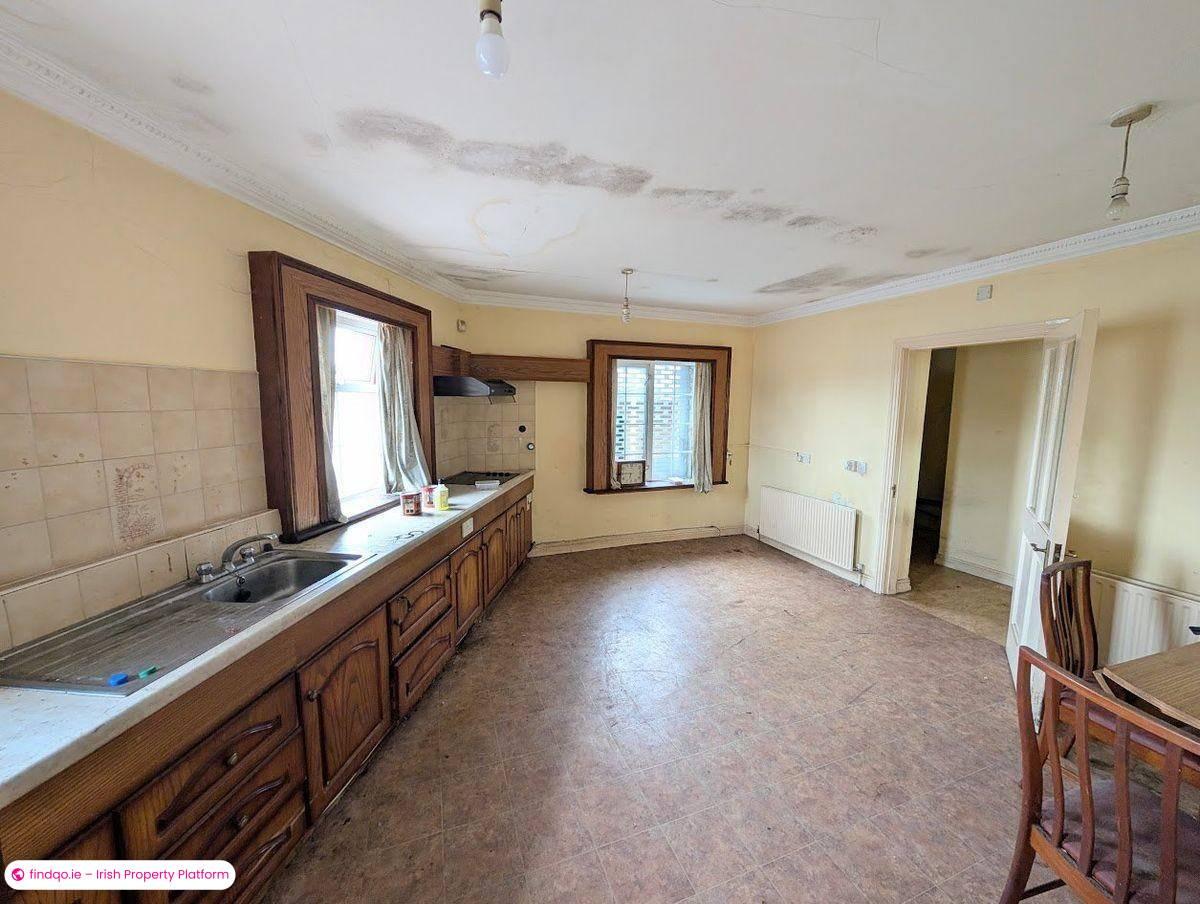 End of terrace house for Sale in Nenagh, Tipperary