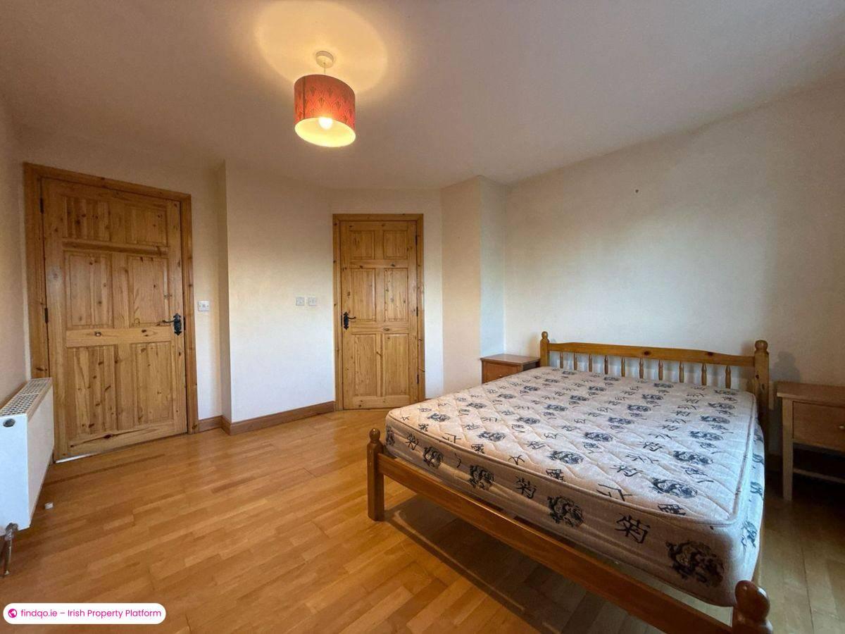 Semi-detached house for Sale in Ballaghaderreen, Roscommon