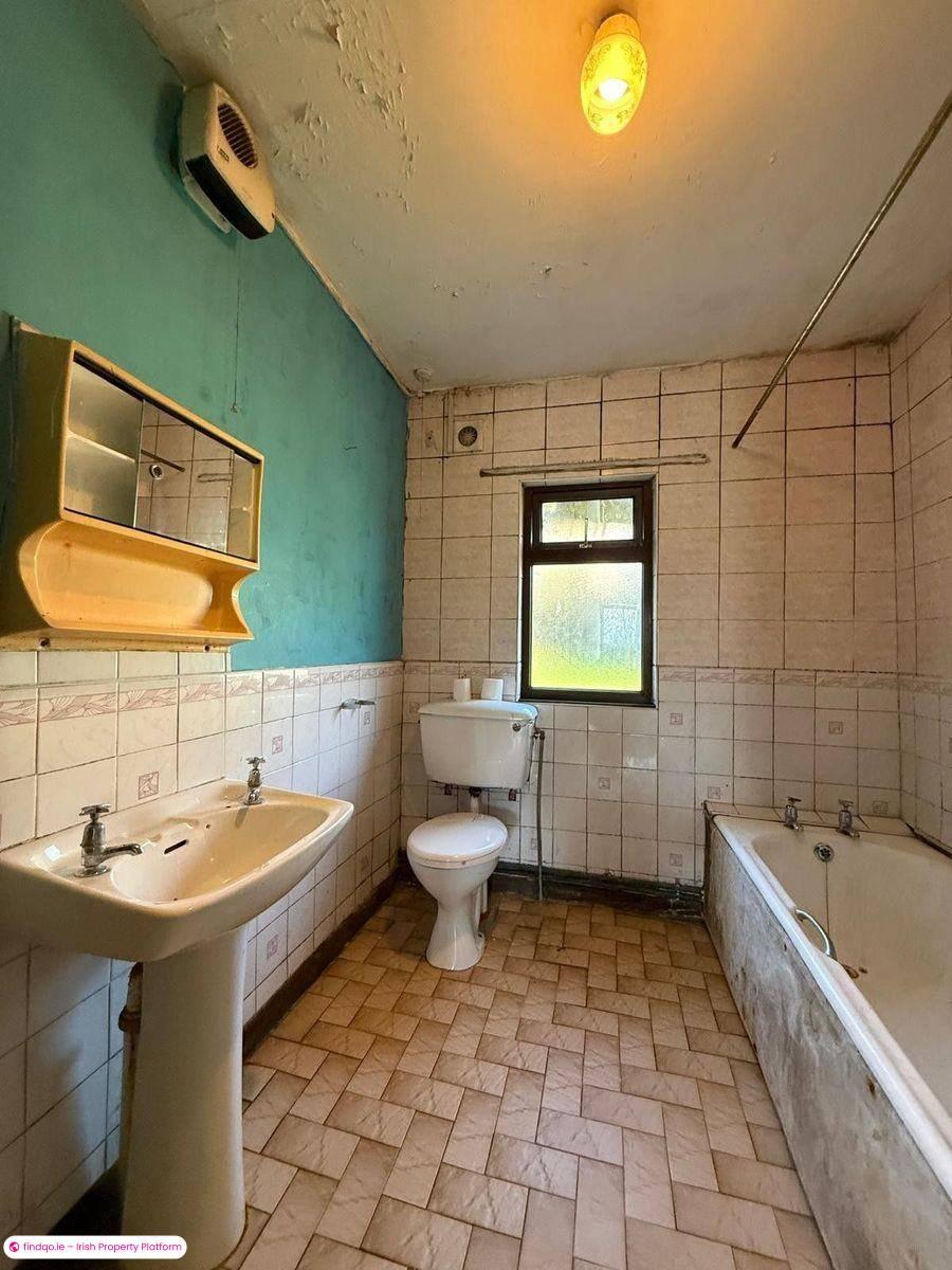 Detached house for Sale in Ballaghaderreen, Roscommon