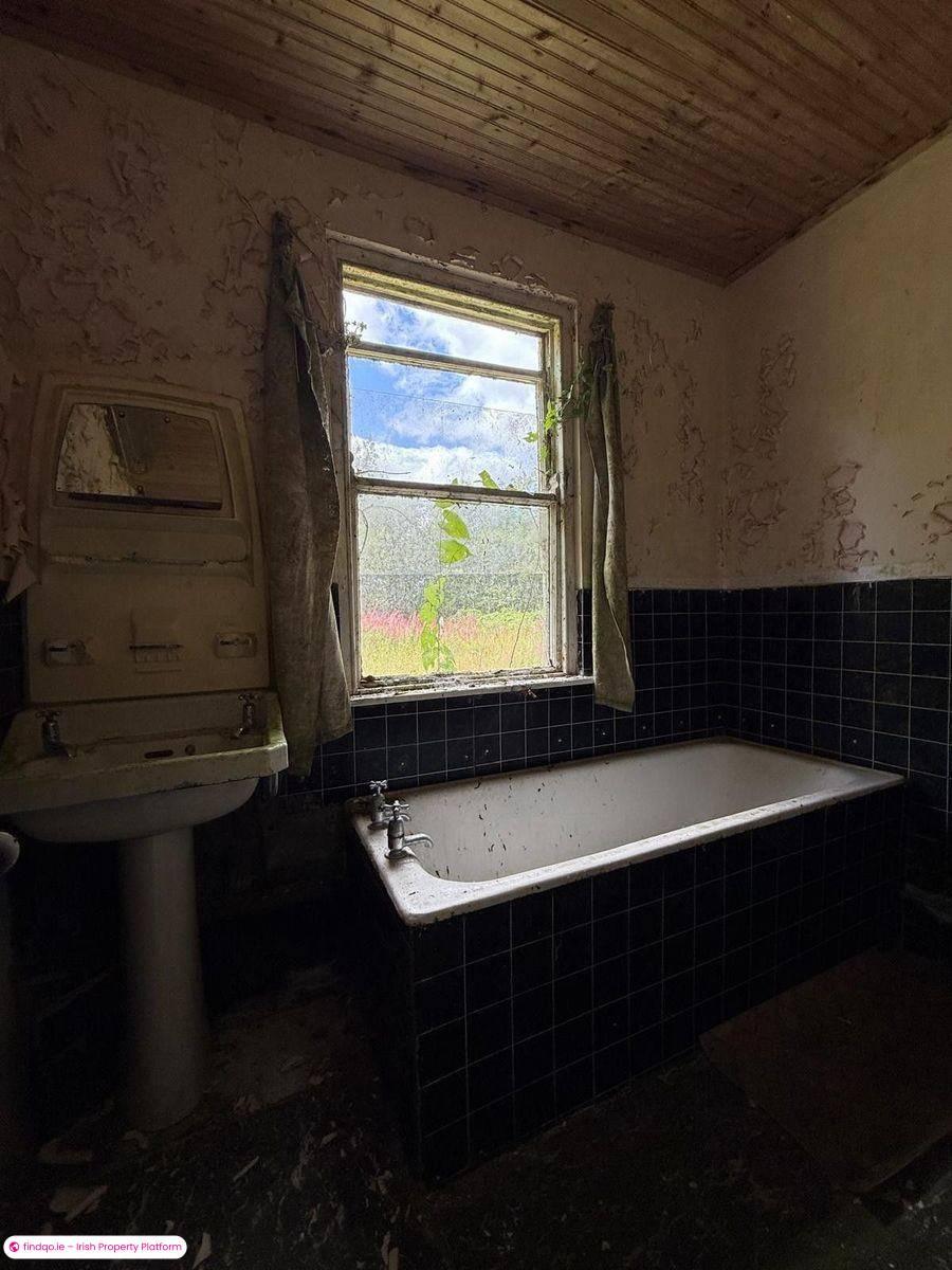 Detached house for Sale in Ballaghaderreen, Roscommon