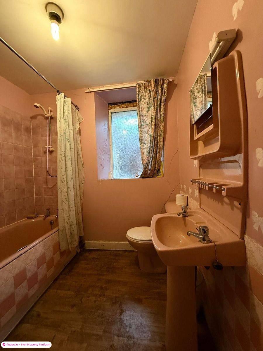 Townhouse for Sale in Charlestown, Mayo