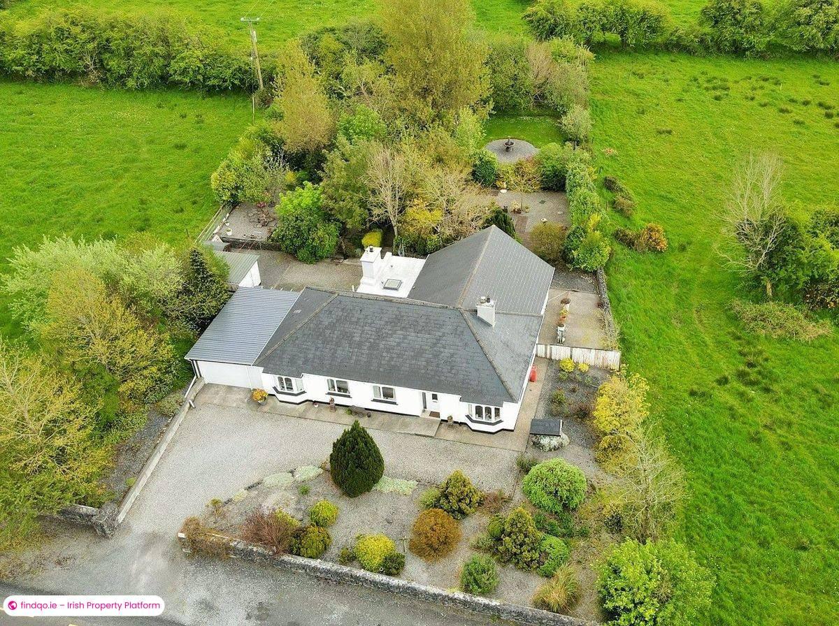 Detached house for Sale in Castlerea, Roscommon