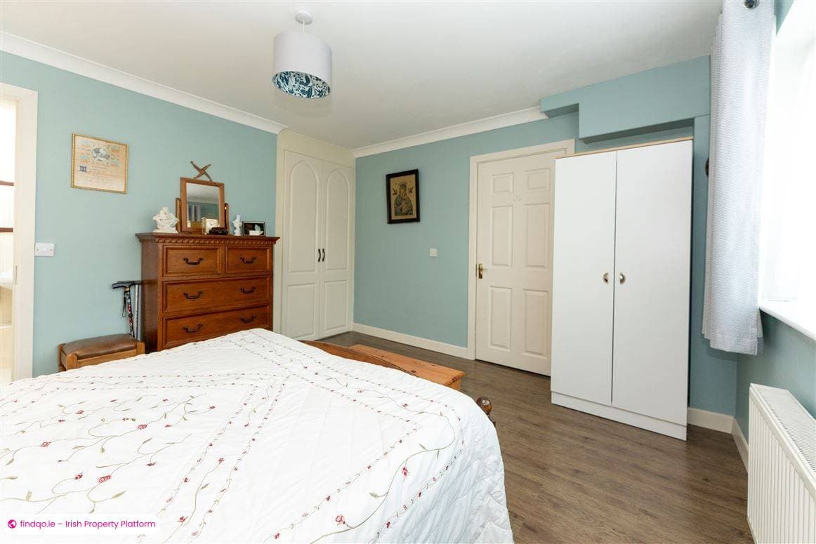 Semi-detached house for Sale in Woodview Park, Limerick, V94 Y3FV