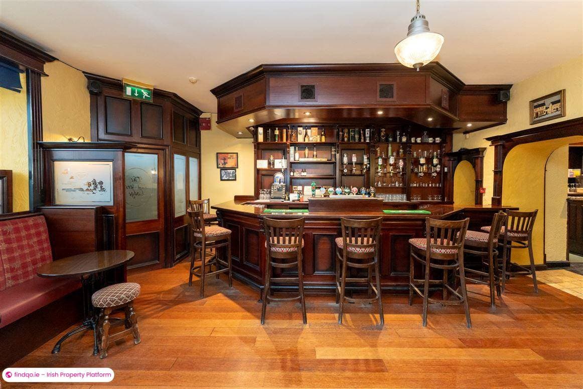 Restaurant / Bar / Hotel for Sale in Newmarket on Fergus, Clare