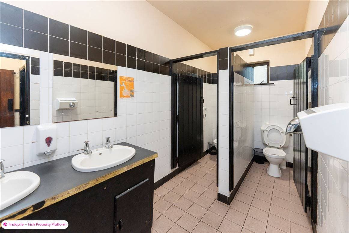 Restaurant / Bar / Hotel for Sale in Newmarket on Fergus, Clare