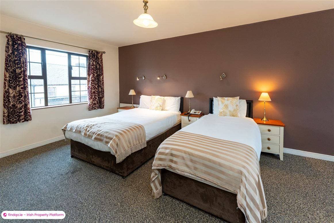 Restaurant / Bar / Hotel for Sale in Newmarket on Fergus, Clare