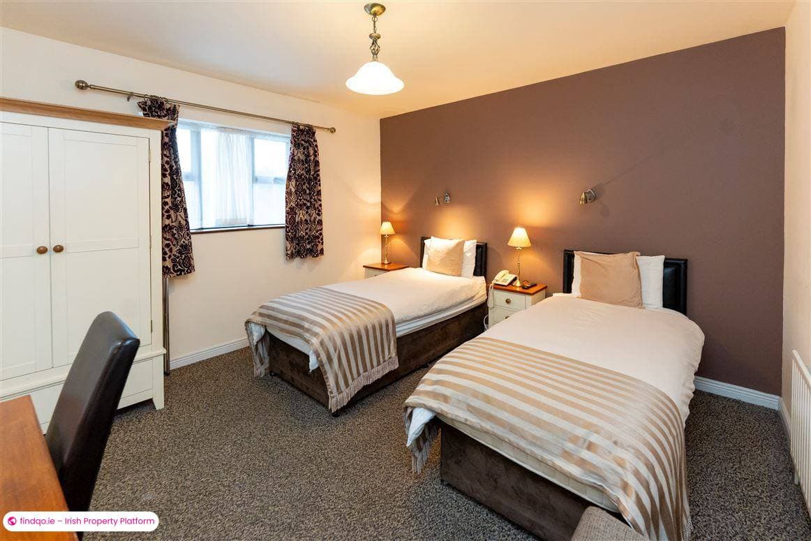 Restaurant / Bar / Hotel for Sale in Newmarket on Fergus, Clare