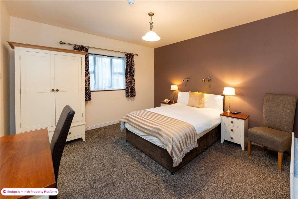 Restaurant / Bar / Hotel for Sale in Newmarket on Fergus, Clare