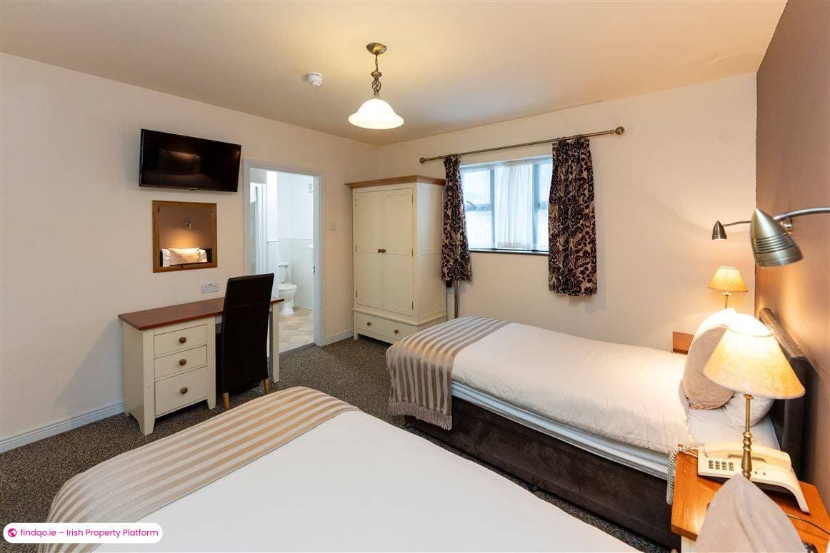 Restaurant / Bar / Hotel for Sale in Newmarket on Fergus, Clare