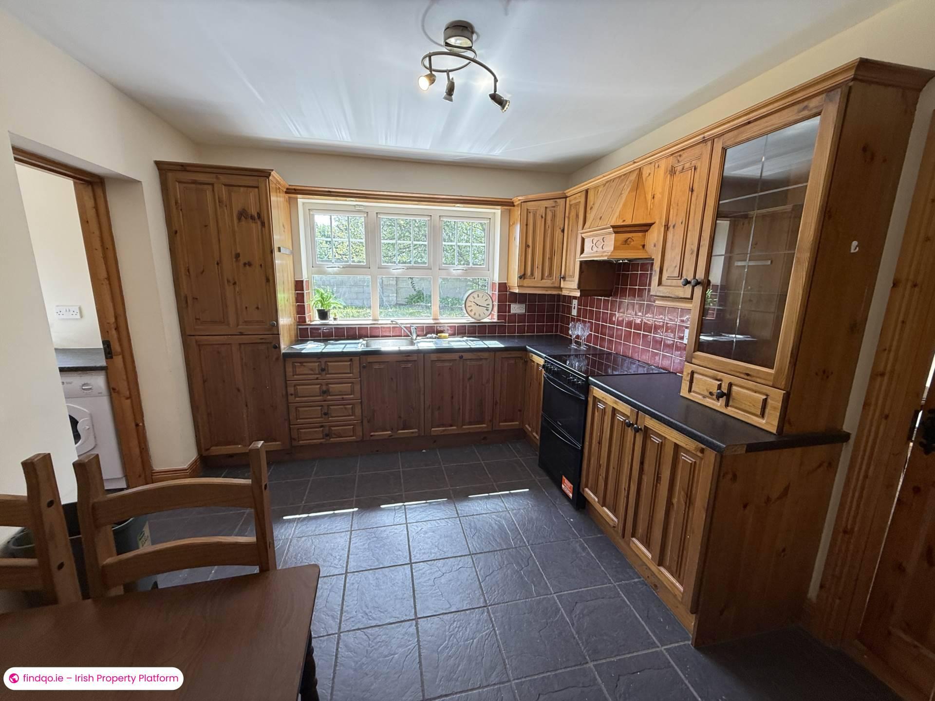 4 Bedroom Semi-detached house for Rent in Dooradoyle, Limerick