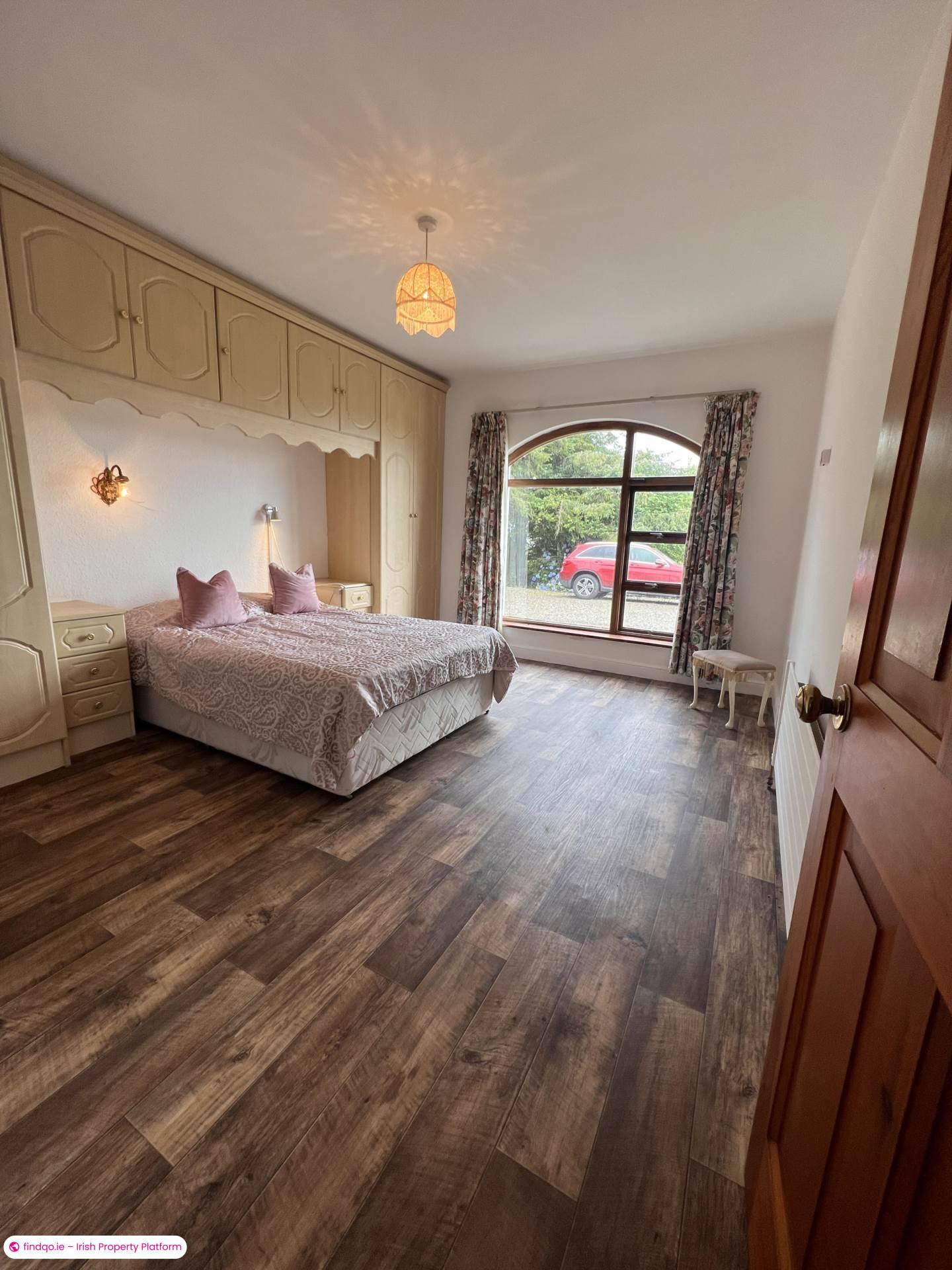 Bungalow for Sale in Ballynacragga, Foynes, Co Limerick