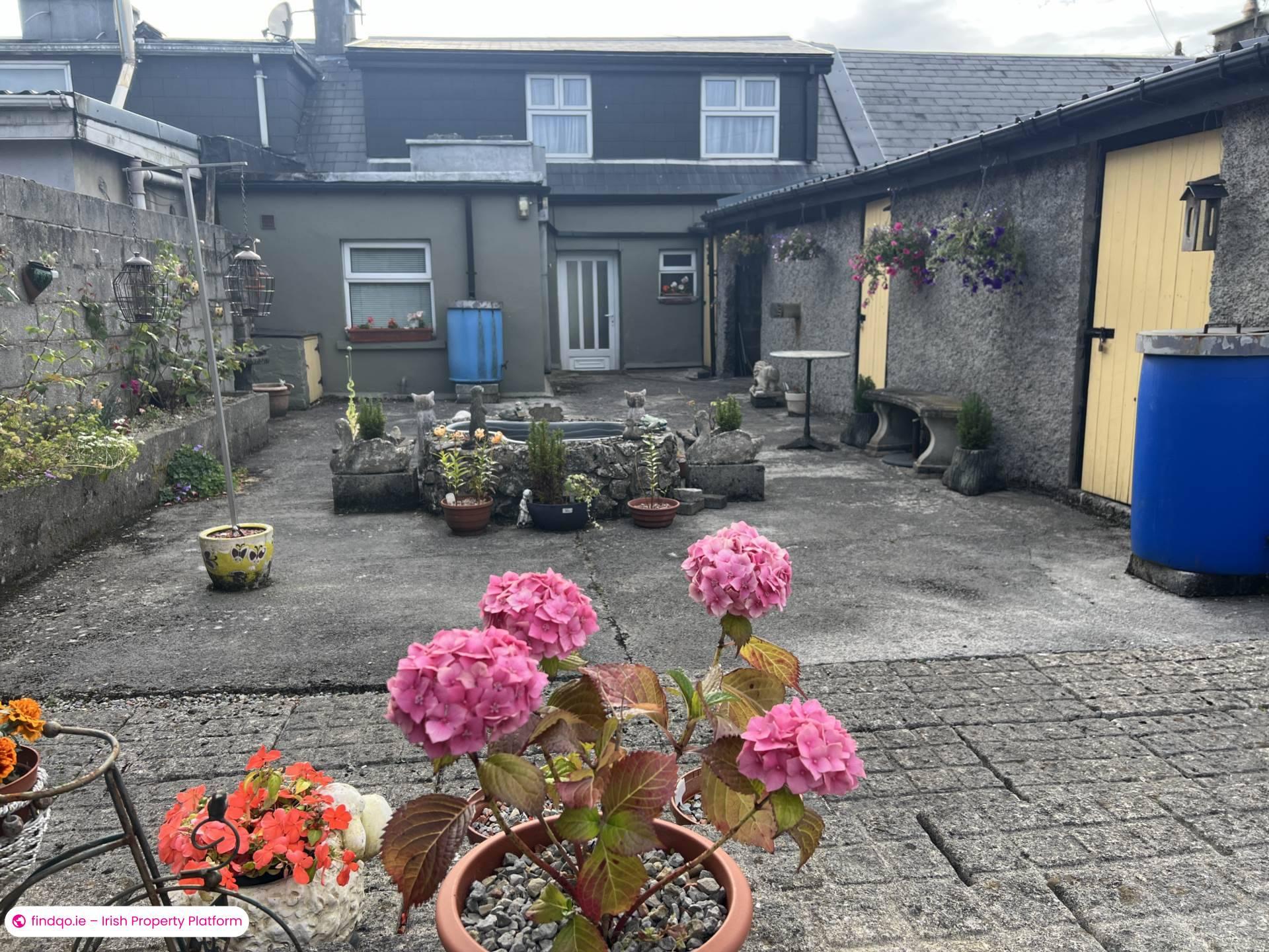 Terraced house for Sale in William Street, Askeaton