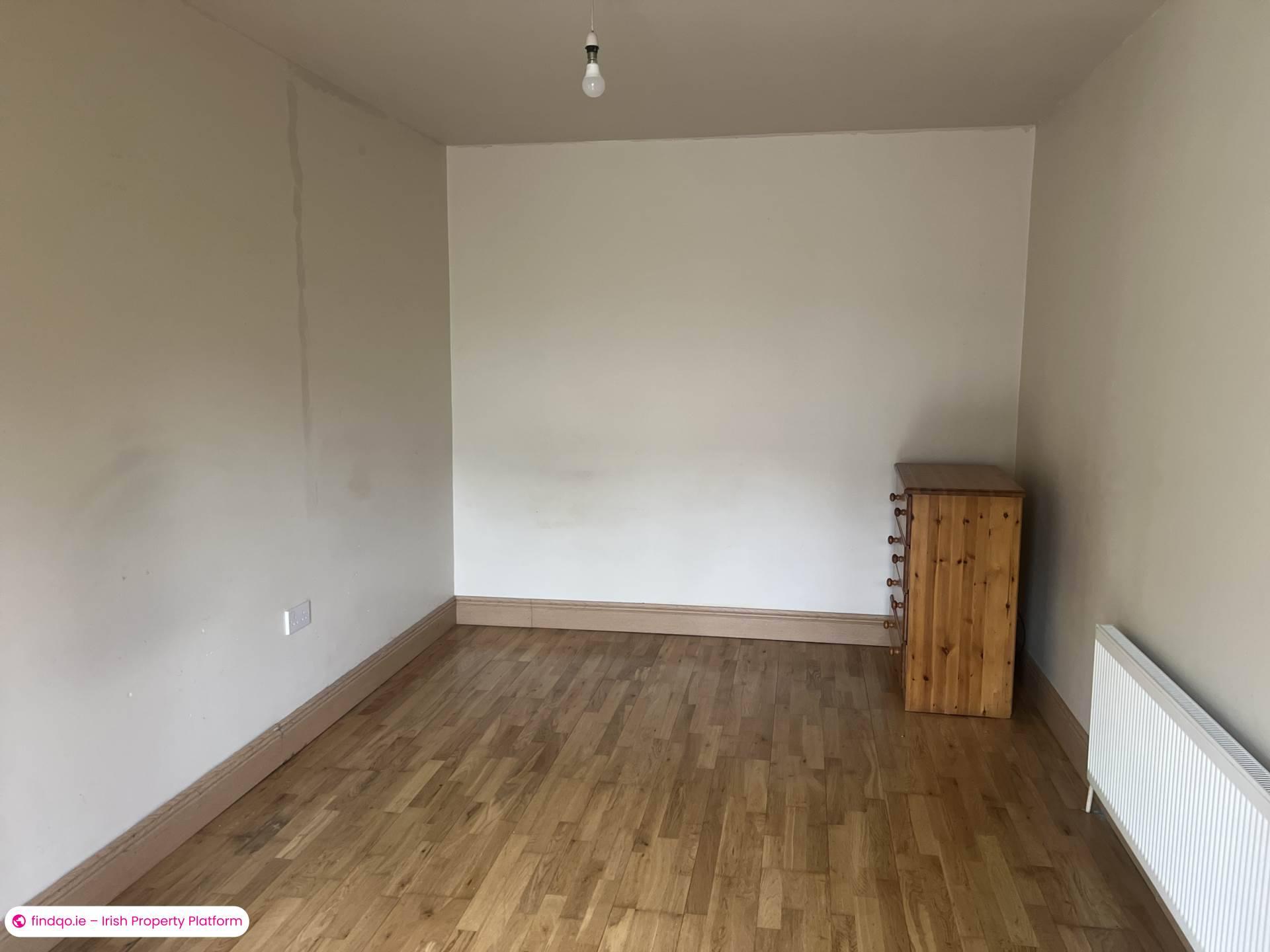 Semi-detached house for Sale in Courtfields, Raheen