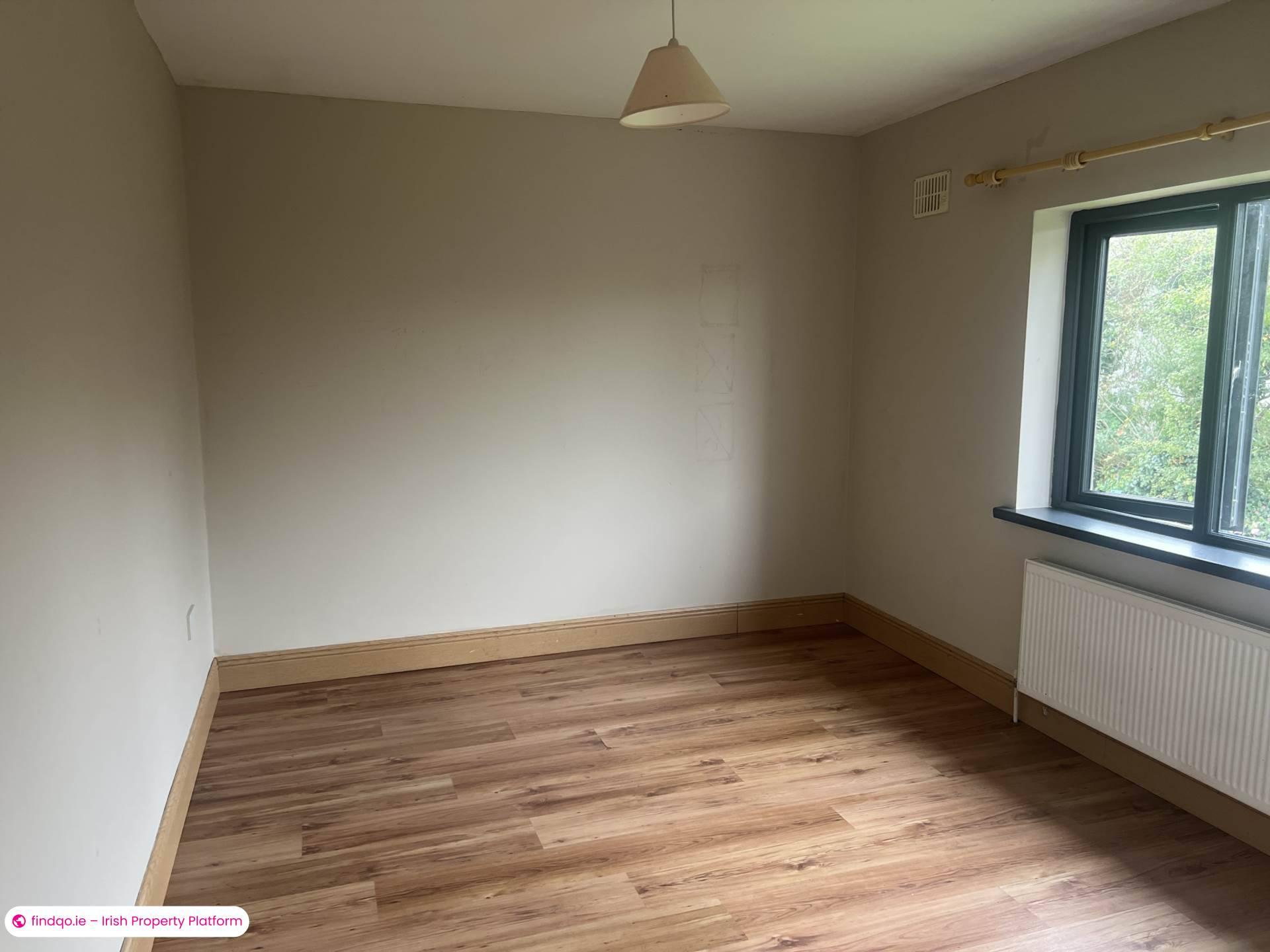 Semi-detached house for Sale in Courtfields, Raheen