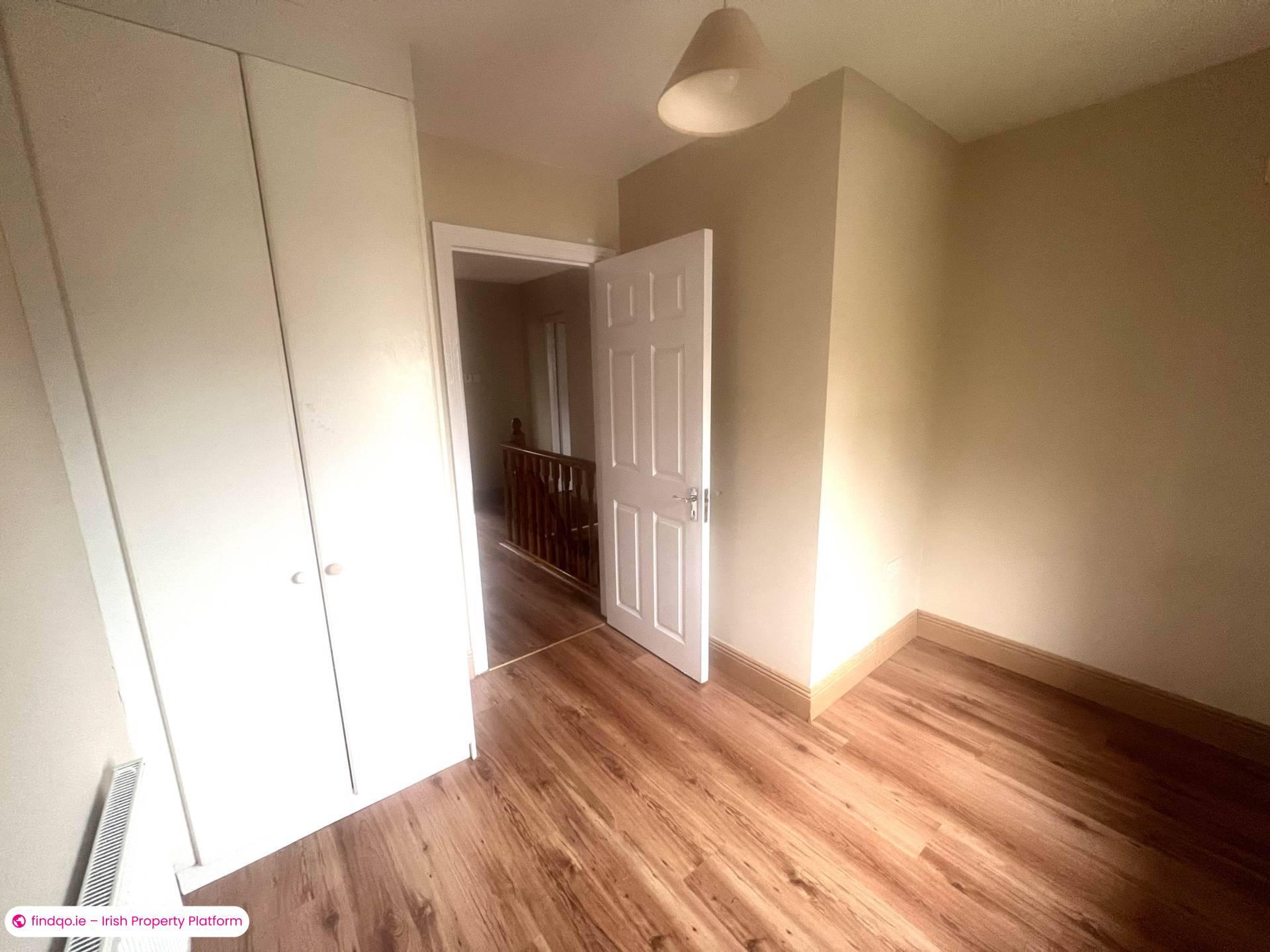 Semi-detached house for Sale in Courtfields, Raheen