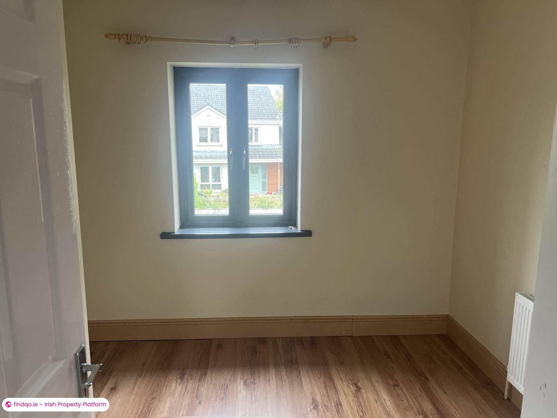 Semi-detached house for Sale in Courtfields, Raheen