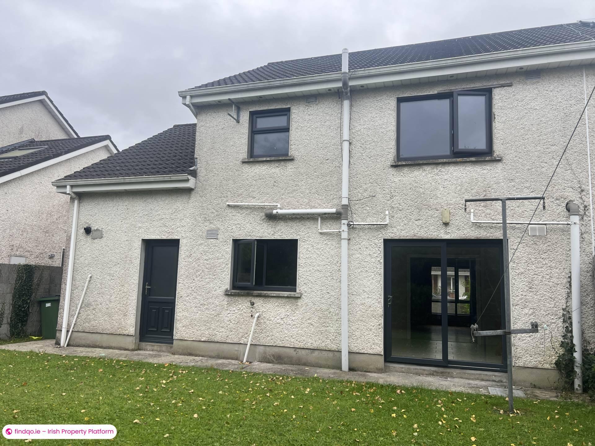 Semi-detached house for Sale in Courtfields, Raheen