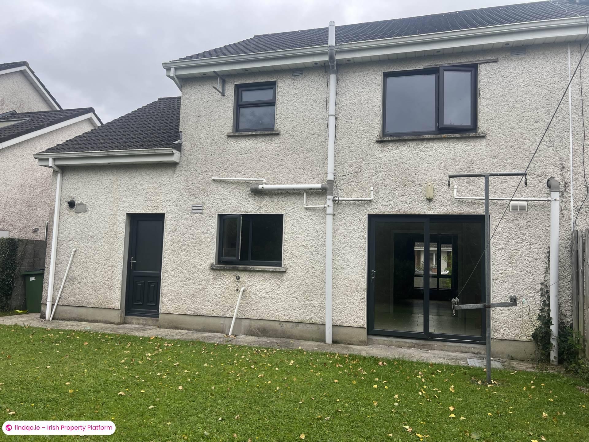 Semi-detached house for Sale in Courtfields, Raheen